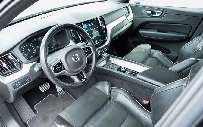 Volvo XC 60 cena 129900 przebieg: 151522, rok produkcji 2018 z Głogów Małopolski małe 529